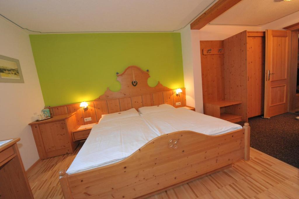 Haus Helga Ξενοδοχείο Mauterndorf  Δωμάτιο φωτογραφία